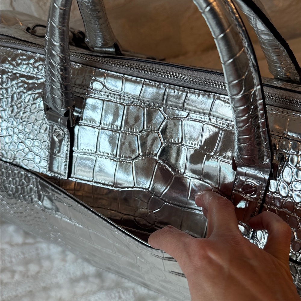 Micheal Kors- Bedford Travel Weekender Bag/ Silver Crocodile Embossed Handbag - Picture 6 of 13